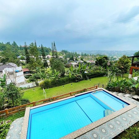 Villa Hanna 1 Cisarua Exterior photo